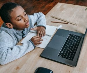 The potentials of computers and the internet to children