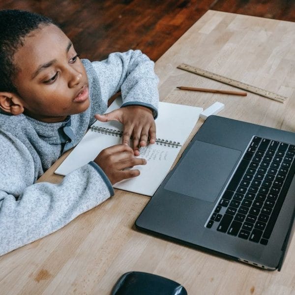The potentials of computers and the internet to children