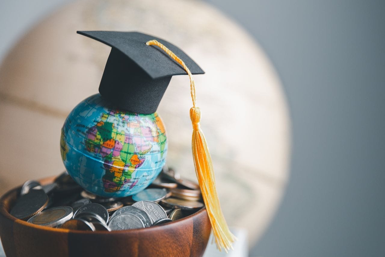 How to get a scholarship to study abroad
